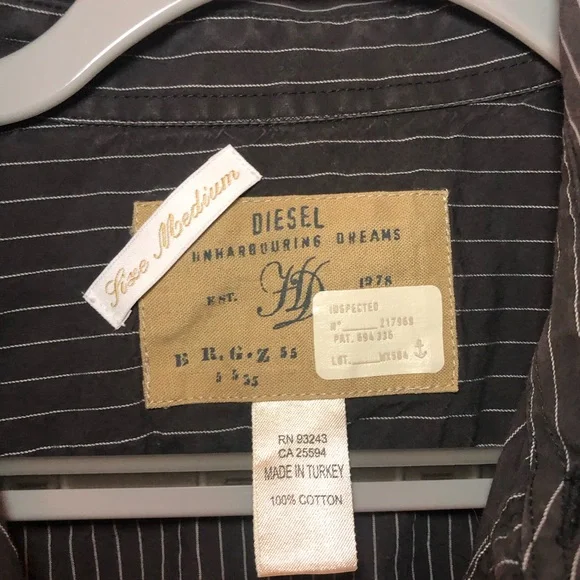 𝑫𝒊𝒆𝒔𝒆𝒍 𝒅𝒓𝒆𝒔𝒔 𝒔𝒉𝒊𝒓𝒕 (𝑹𝑨𝑹𝑬) - Picture 3 of 7